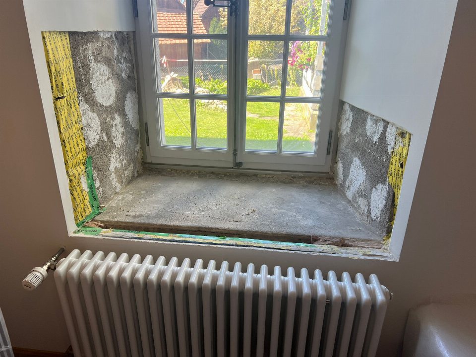 Fensternische Sanierung — LUAN E.U GmbH — Vorher (1/3)