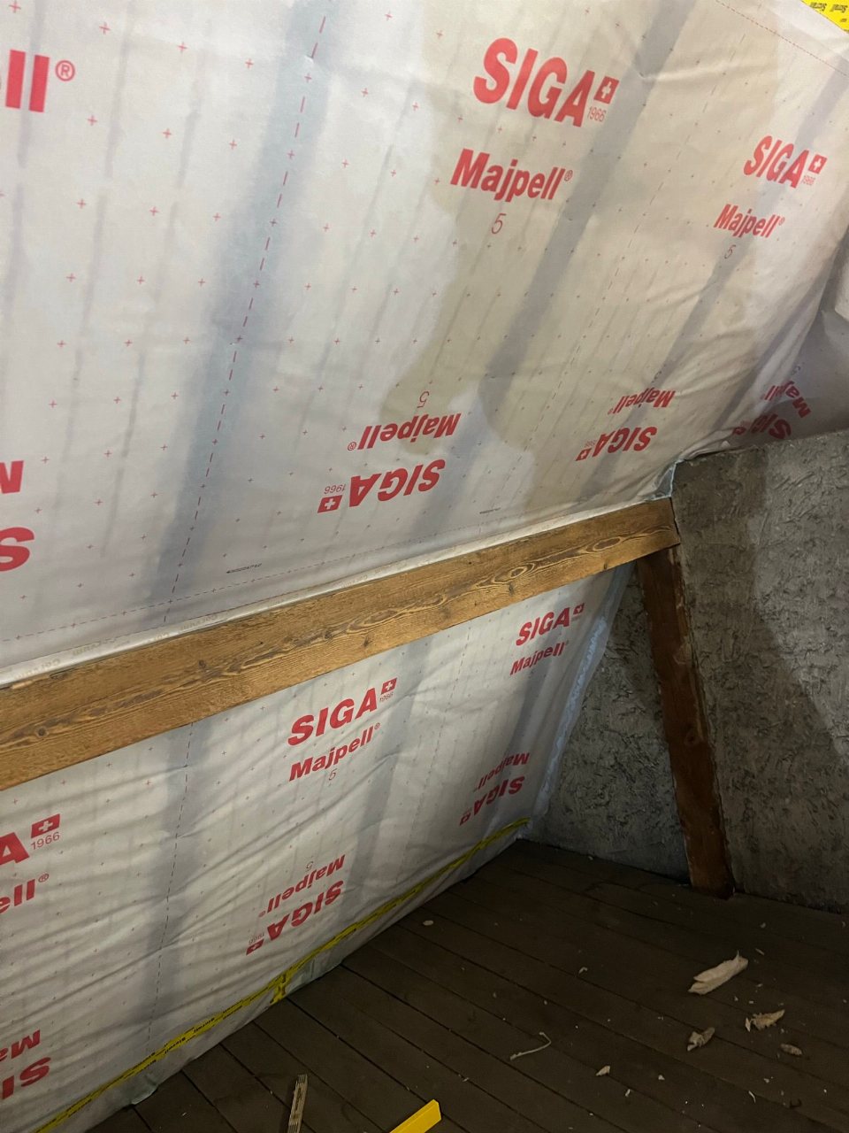 Dachgeschoss Ausbau — LUAN E.U GmbH — Vorher (1/3)